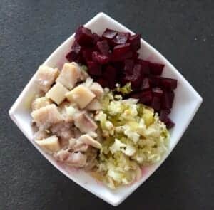 Sałatka śledziowa z buraczkami