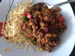 Ser starty na tarce w połączniu z farszem