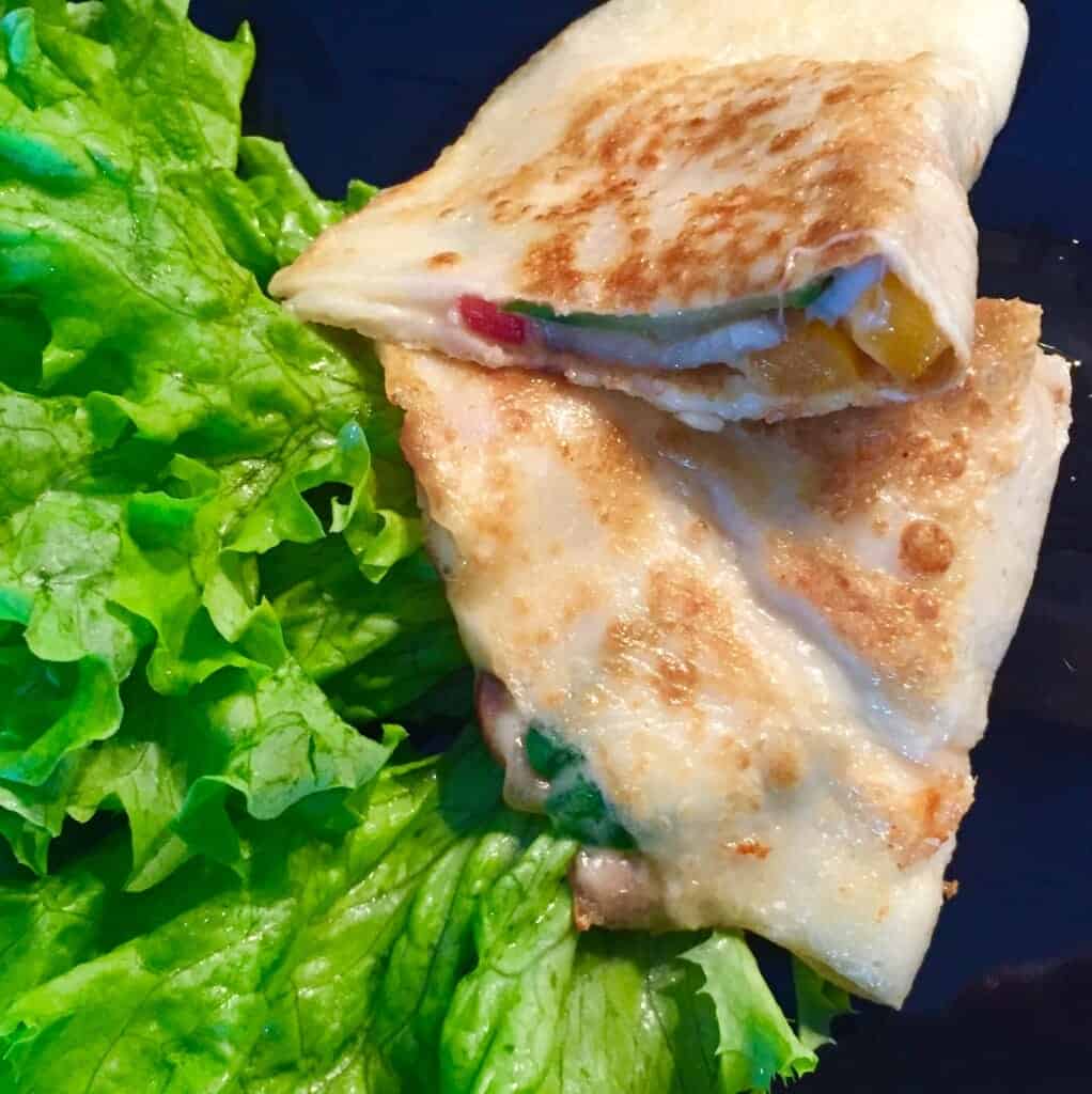 Naleśniki zapiekane z serem i warzywami