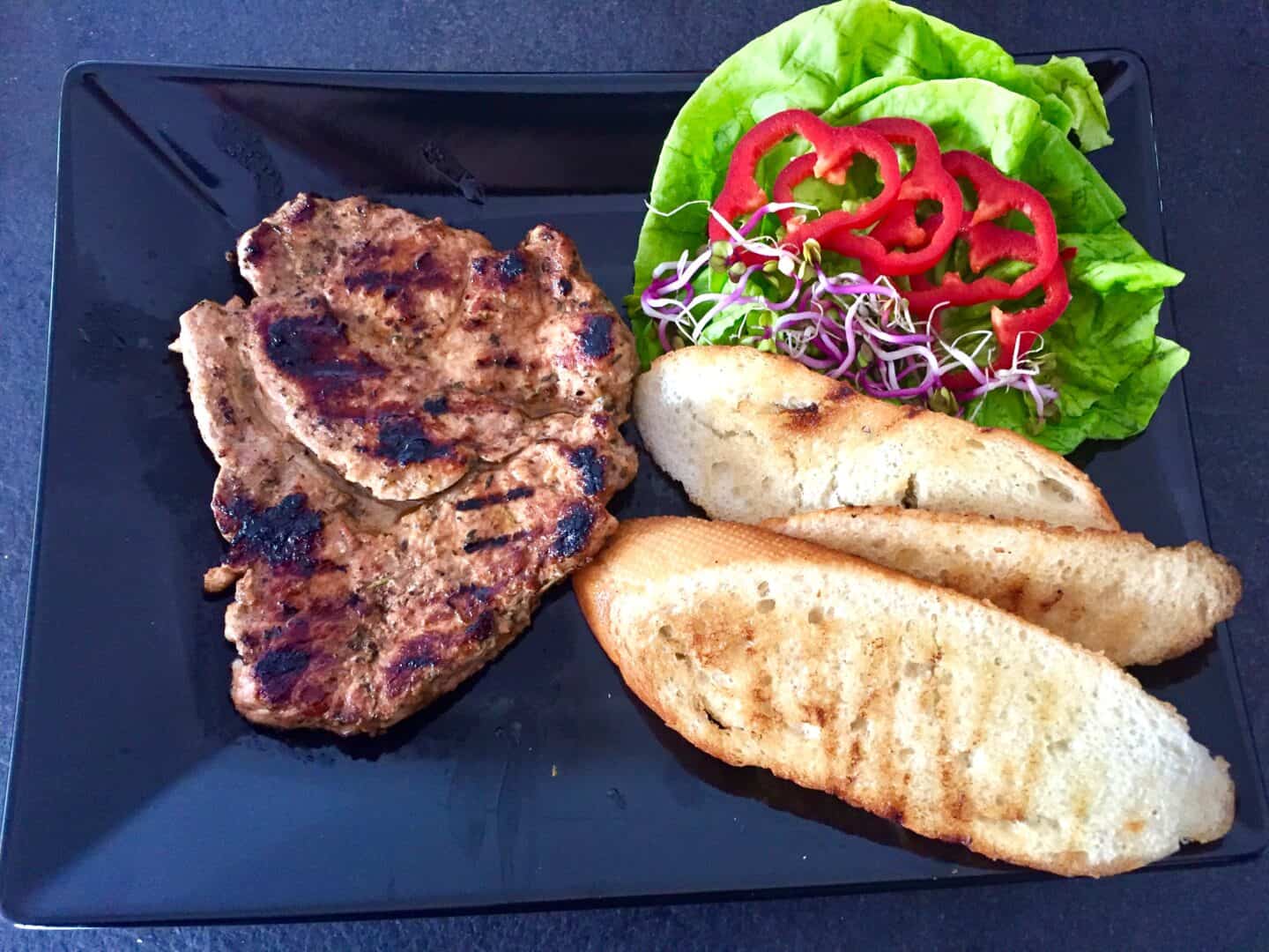 Karkówka w marynacie z grila lub z patelni