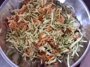 Warzywa starte na tarce i zmieszane ze sobą