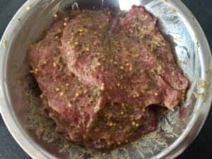 Polędwiczki wieprzowe obtoczone w marynacie