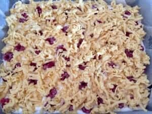 Ciasto z malinami i pianką z białek