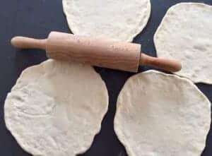 Rozwałkowane kulki ciasta