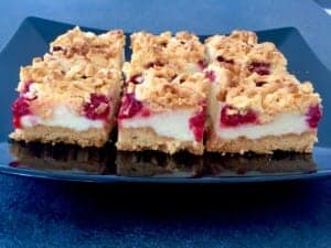 Kruche ciasto z malinami i budyniową pianką - FullSizeRender8 4