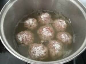 Klopski w trakcie gotowania 