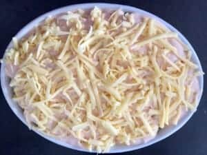 Zapiekanka z sosem jogurtowym