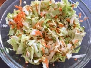 Biała kapusta do pysznej surówki