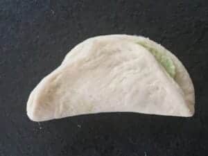 Ciasto na chlebek z masełkiem w środku