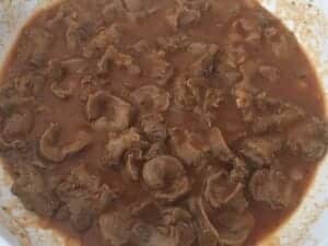 Podroby drobiowe w sosie własnym