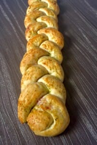 Pyszna zakręcona przekąska z pizzy