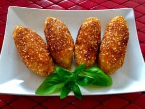 Sezamowe roladki drobiowe