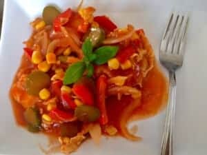 Ryba z warzywami w zalewie octowo pomidorowej