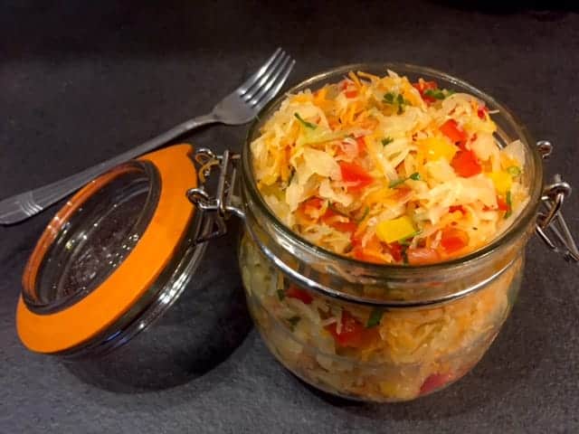 Surówka z kapusty kiszonej