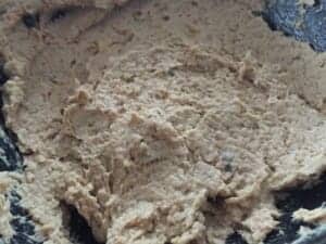 Farsz do pasztecików z kruchego ciasta – doprawione mięso z czosnkiem