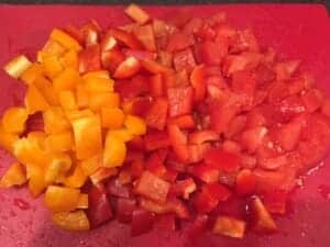 Pokrojone warzywa do warstwowej sałatki