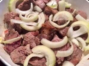 Cebula i czosnek do przepisu na bogracz