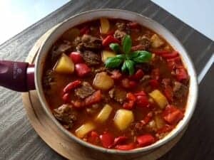 Bogracz przepis na gulasz