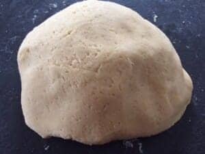 Przygotowywanie ciasta na makowiec na kruchym spodzie krok po kroku