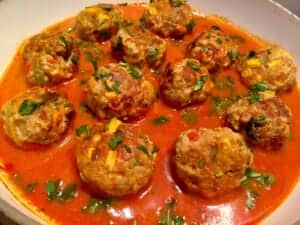klopsiki w sosie pomidorowym