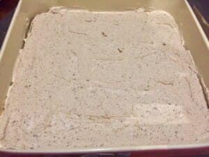 Nakładanie kremu orzechowego