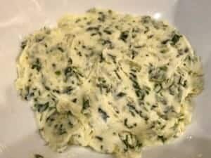 Masło czosnkowe z natką pietruszki