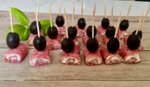 Koreczki z salami - 6AC2D9E3 63DE 4DFE 9D27 6AE801E7289E