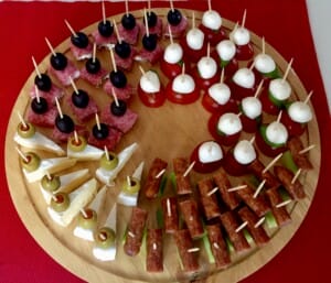 Koreczki, przekąski i przystawki. Imprezowe hity! - 742EA16D 48AA 454A 9FA8 20A6863557DE