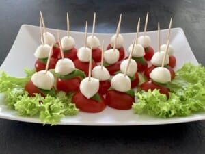 Koreczki, przekąski i przystawki. Imprezowe hity! - CED1D5CC 89D3 4AA4 8F0E 603665975BDE