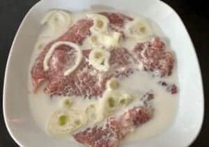Schab marynowany w mleku i cebuli