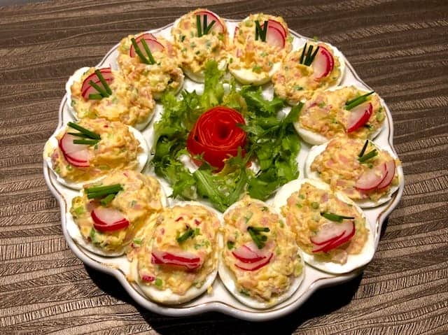 Wielkanocne jajka faszerowane