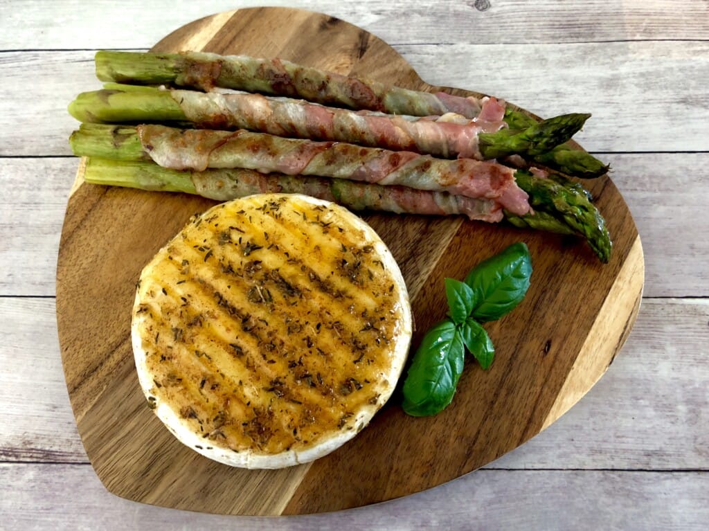 ser camembert z grilla