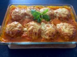 Muszle ze szpinakiem, kurczakiem i fetą w sosie pomidorowym - C1A8AC36 6358 49C5 A747 806C9FE13952