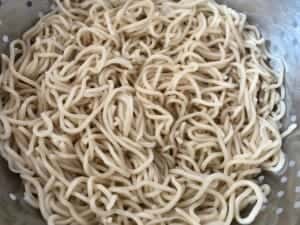 Makaron chiński z krewetkami i warzywami - IMG 4069