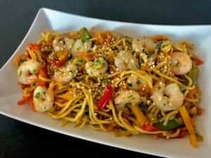 Makaron chiński z krewetkami i warzywami - IMG 4083