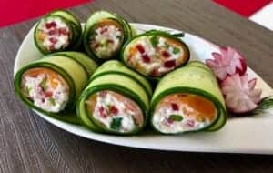 Roladki z ogórka z twarożkiem i łososiem - IMG 4690