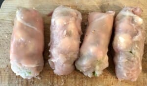 Roladki drobiowe ze szpinakiem i fetą w sosie pieczarkowym - 42ACAEE5 8624 4602 8412 AAFBAD5F0BB4