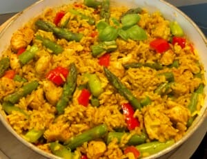 Jednogarnkowy obiad w 30 minut! Ryż z kurczakiem, papryką i szparagami - 81ED8003 1085 4181 81A2 74D5F9CB1B08