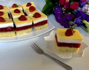 Truskawkowe ciasto z adwokatem - 8E4FB511 3D23 4D13 9755 FA9DCB74CE1C