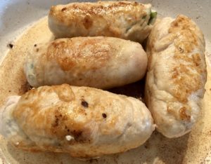 Roladki drobiowe ze szpinakiem i fetą w sosie pieczarkowym - B9B8D5A7 36CE 4569 B042 5CF86743E8B0