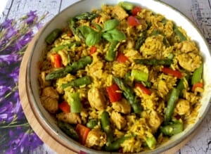 Ryż z kurczakiem, papryką i szparagami