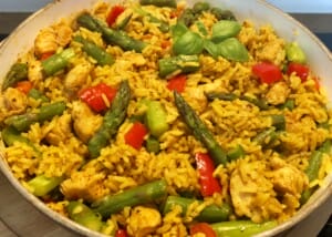 Jednogarnkowy obiad w 30 minut! Ryż z kurczakiem, papryką i szparagami - CA4C5BA3 151B 4267 8D13 126D8A020DF0