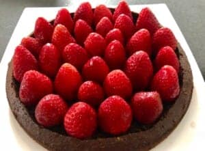 Domowy kopiec kreta z truskawkami - IMG 6376