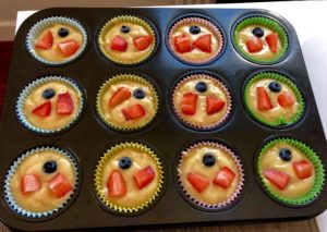 Babeczki na kefirze z owocami - 31CBDAB6 0D3B 4CAB AB01 4618BE382459