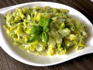 Młoda kapusta zasmażana ze śmietanką i koperkiem - 4146032E 0CF1 4448 A11C 2B14CDCD0E9C