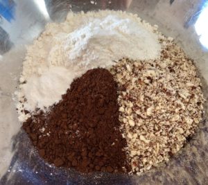 Suche składniki do ciasta typu kostka Ferrero Rocher