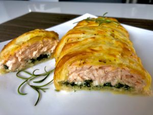 Łosoś ze szpinakiem i fetą, zapiekany w cieście francuskim - 855F9E1F 926E 4365 88AE 0F5D307FD51C