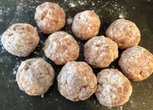 Klopsiki wieprzowe z kaszą jaglaną w sosie warzywnym - 9DE6D3C5 2AF0 4F8E A9DD CDC01E7B8BDD