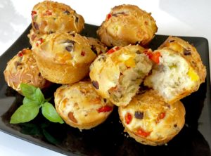 Muffinki pizza - CCF0F63D DC58 4F04 9062 31F90CDDF80A