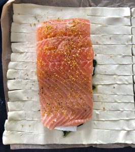 Łosoś ze szpinakiem i fetą, zapiekany w cieście francuskim - F0038AA7 07C0 4680 ACFA FE939FB3CD14